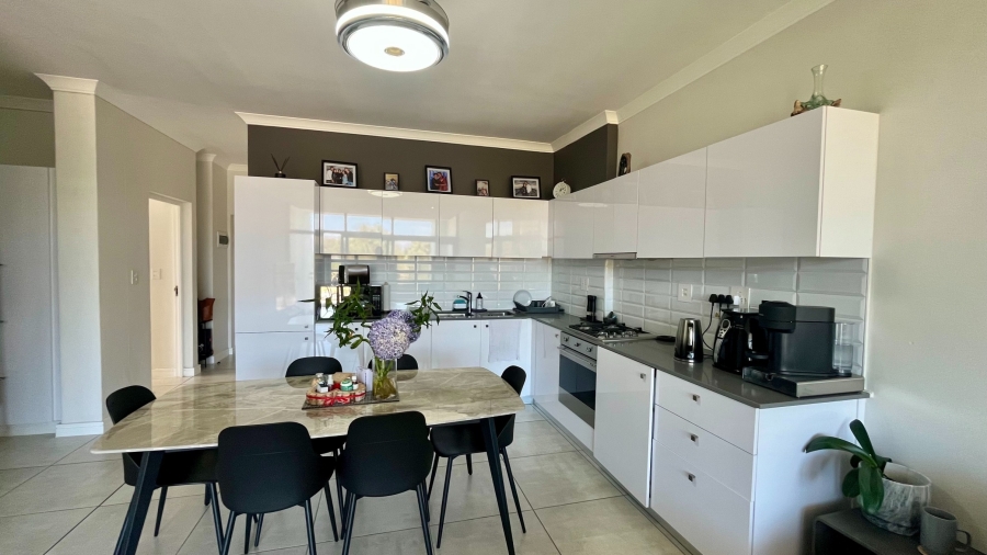 3 Bedroom Property for Sale in Paardevlei Western Cape